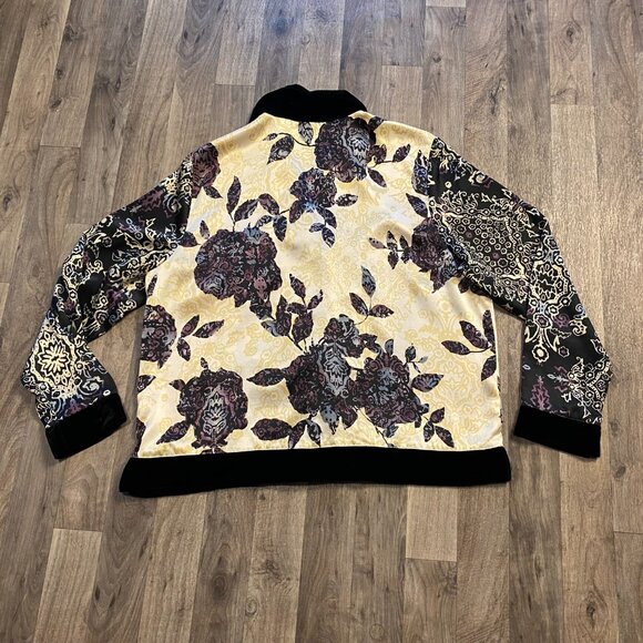 Vintage JH Collectibles Velvet Hem Button Down Blouse Size XL - Picture 2 of 7
